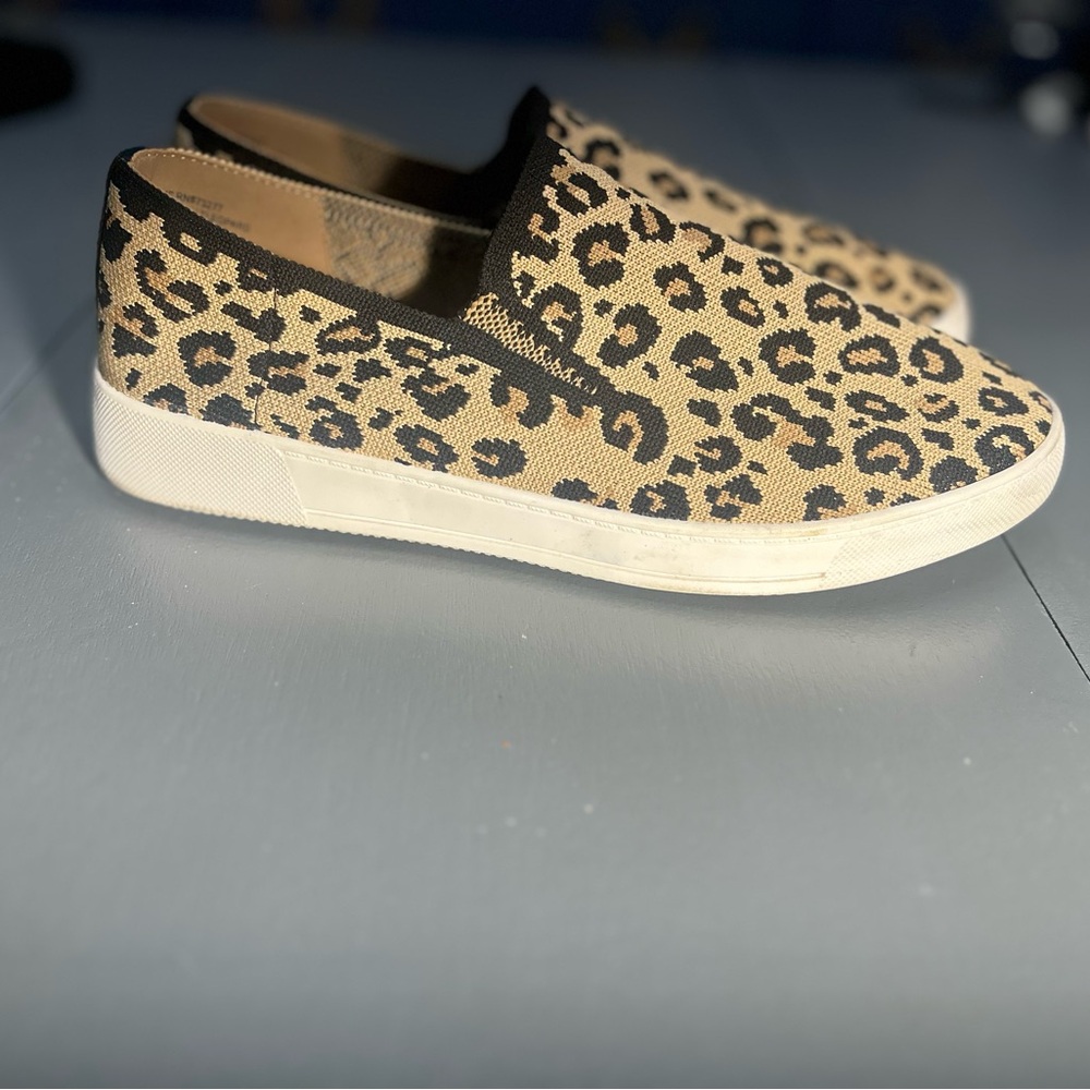 Leopard Print Slip-On Women shoes size 9